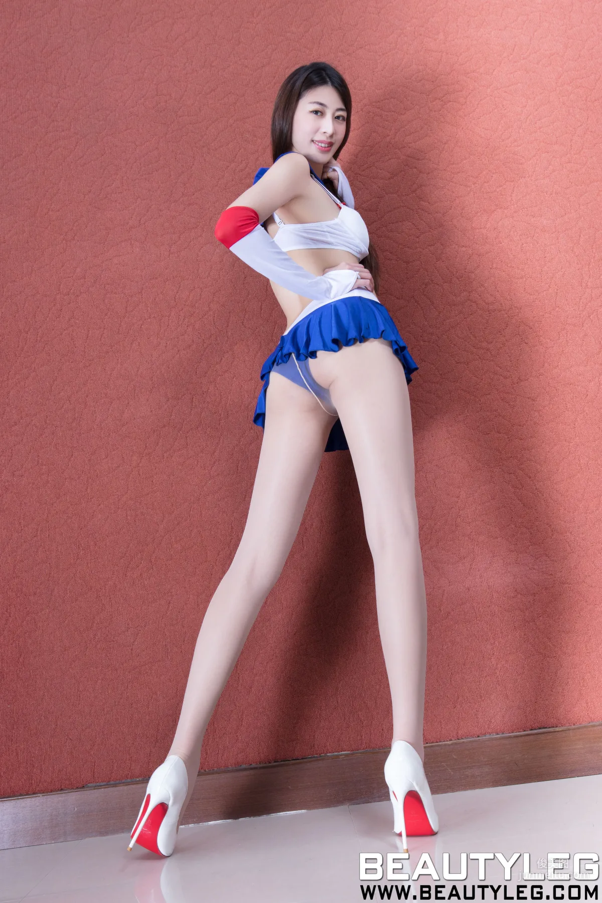 腿模Flora《肉丝袜长腿》 [Beautyleg] No.1664 写真集7