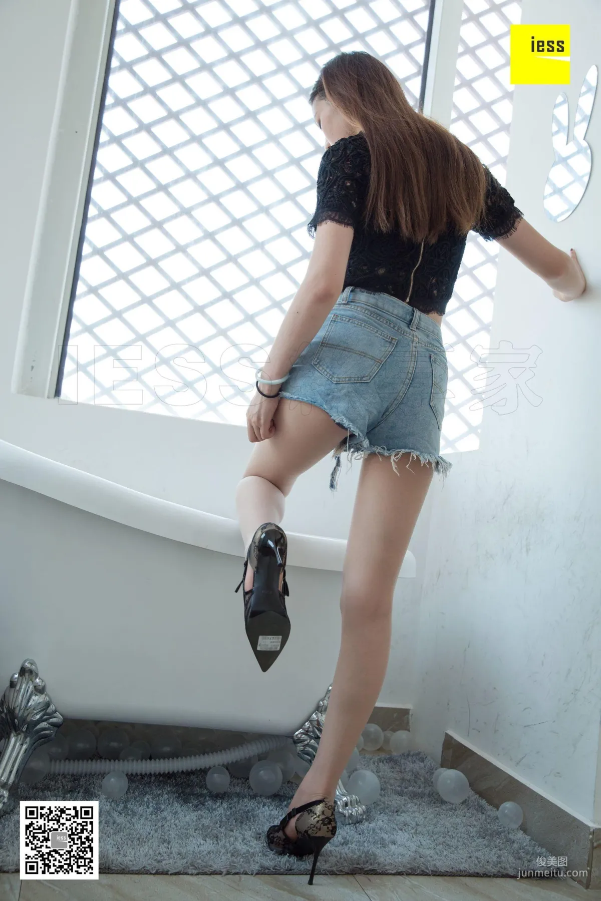 Jiu Mei, Jiu Mei Bathtub Denim Shorts [IESS] Silk Enjoyer 282 Photo Set photo 19