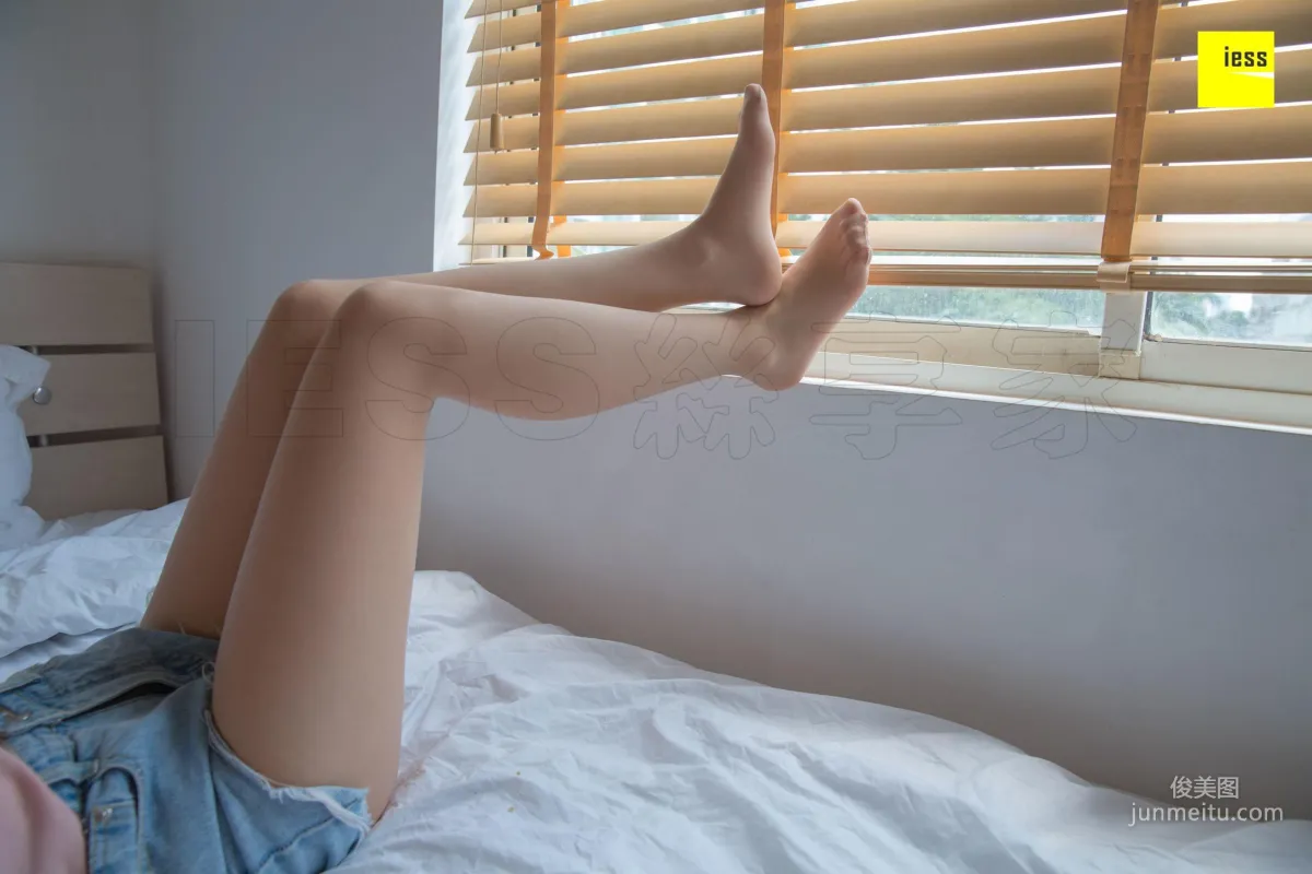 Wen Xin The Secret Under the Blinds [IESS] Silk Enjoyer 293 Photo Set photo 60