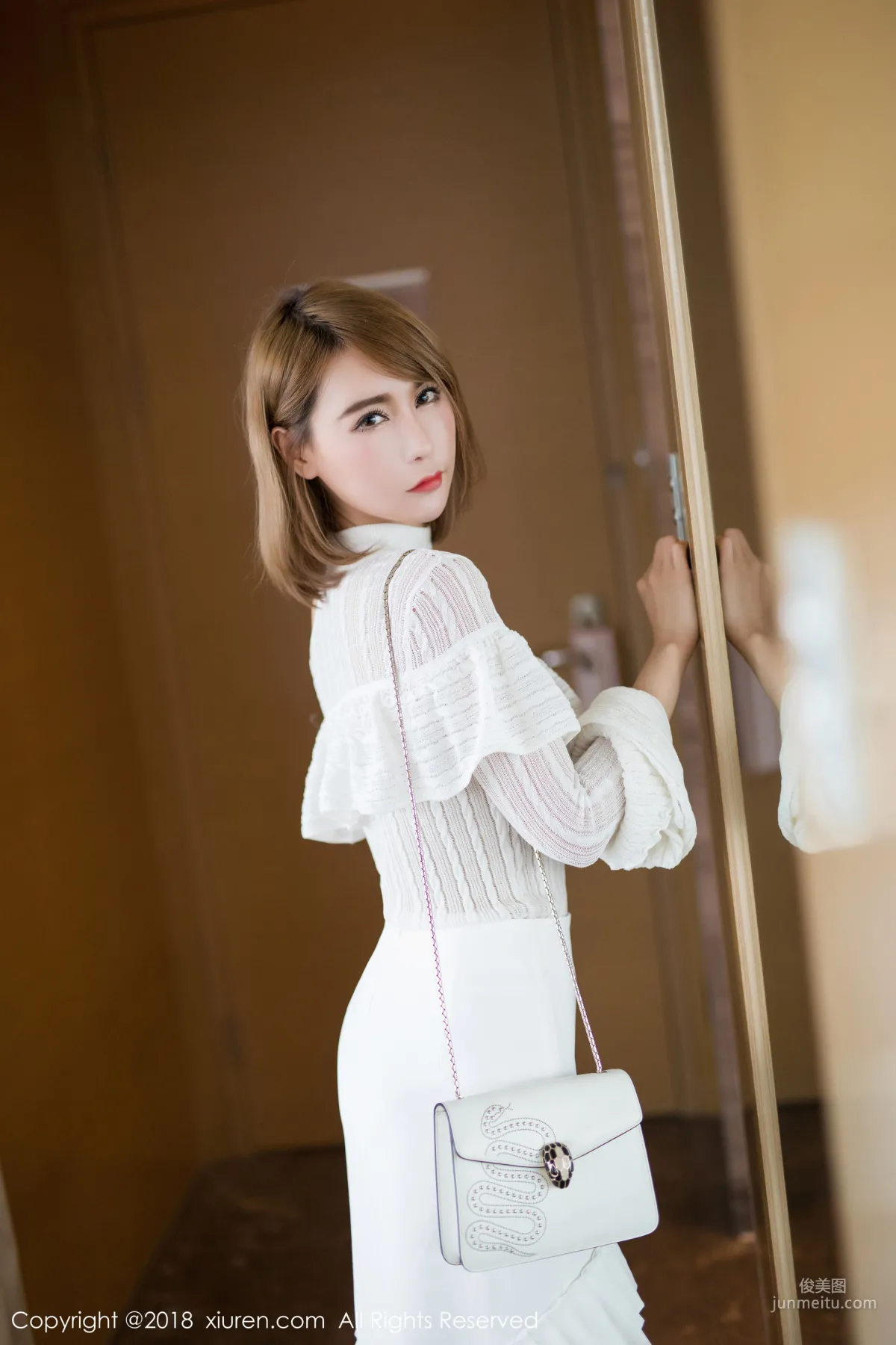 Chutian Olivia 'Breasts and Legs Series' [XiuRen] No.1121 Photo Set photo 8