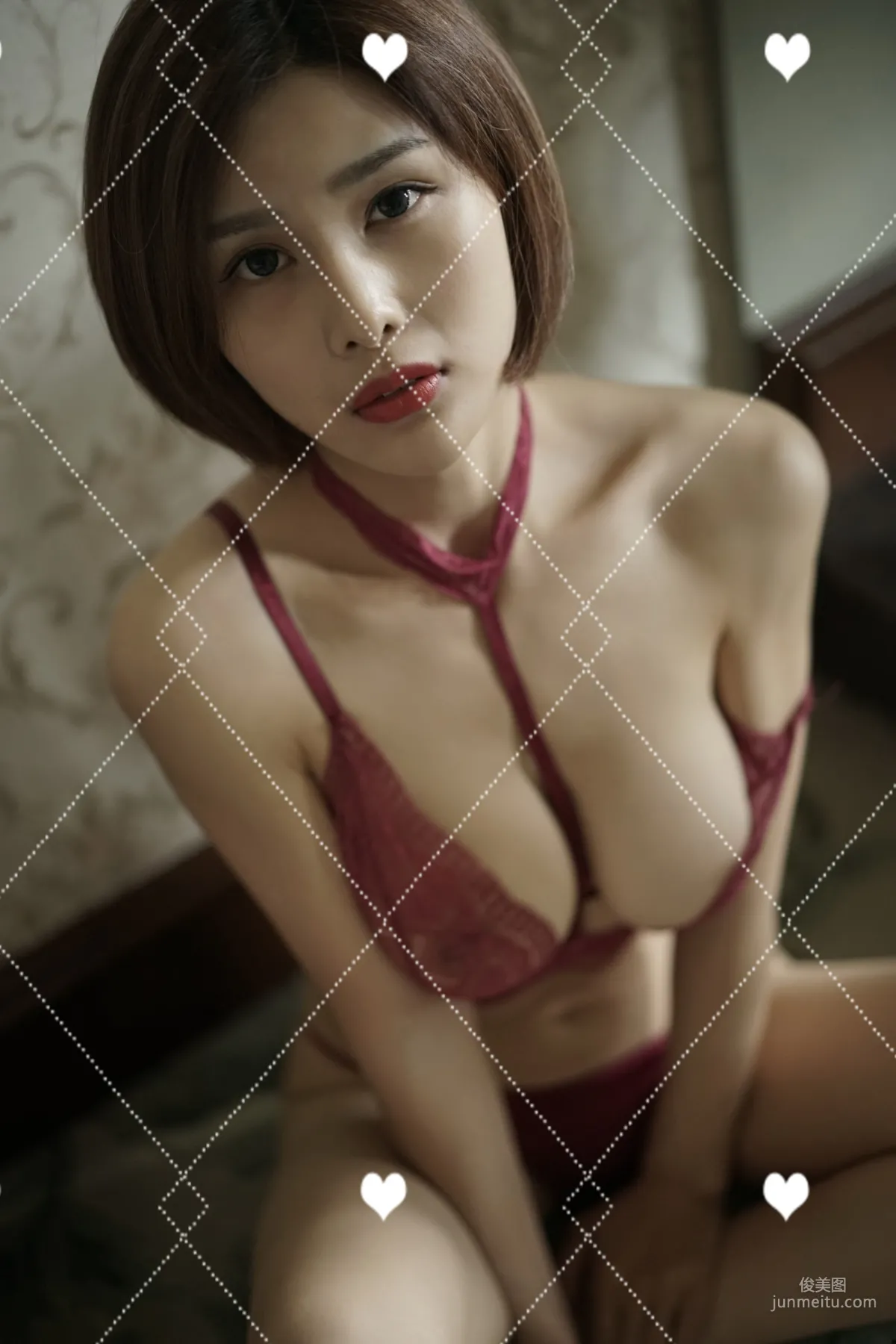闫盼盼《紫色全屏》寫真集 22