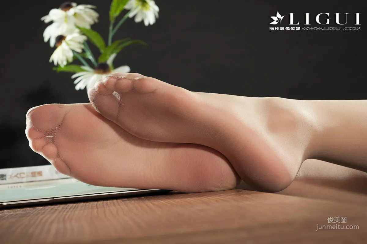 腿模孙千琪《丝足OL》 [丽柜Ligui] 写真集42