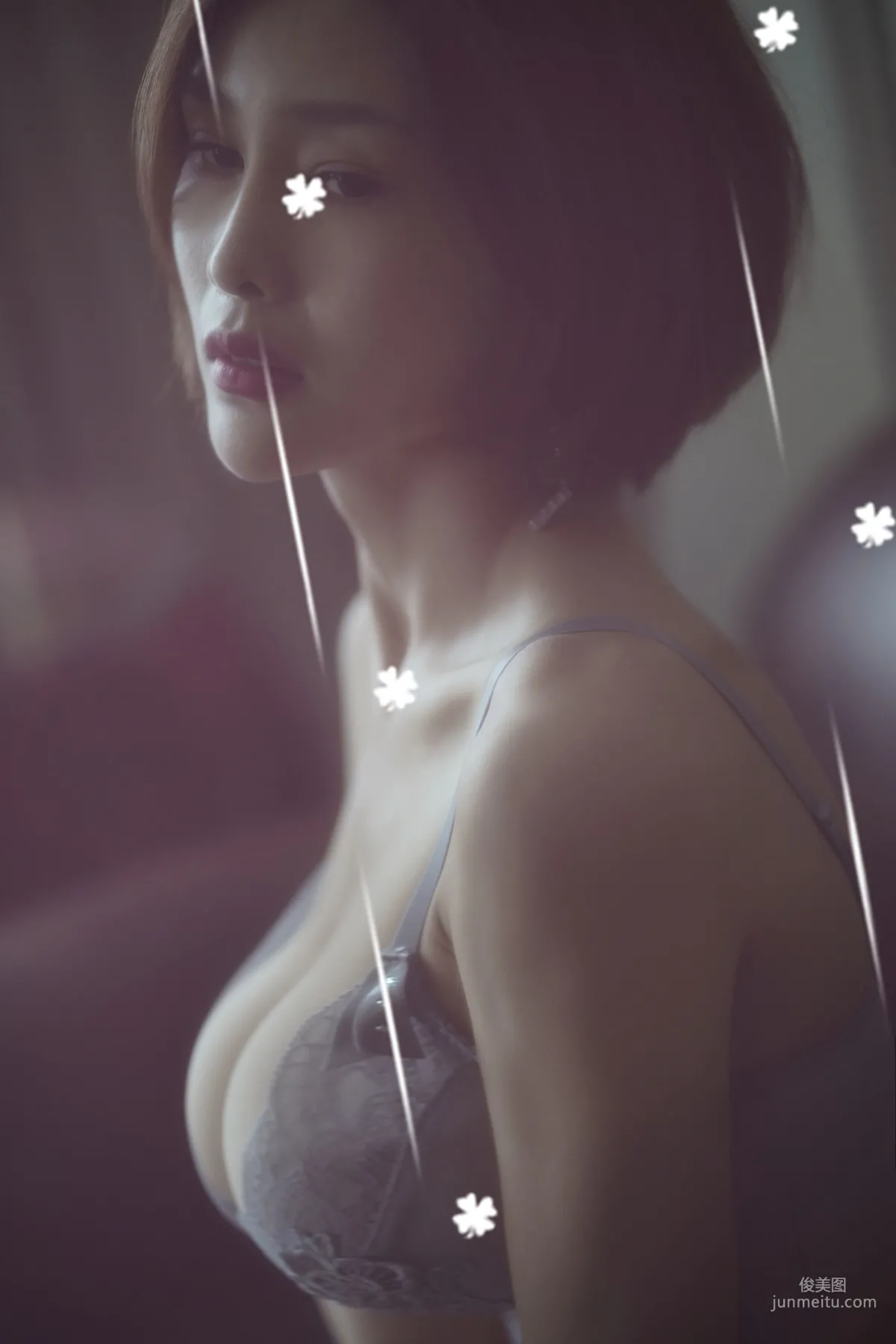 闫盼盼《法式情愫》写真集25