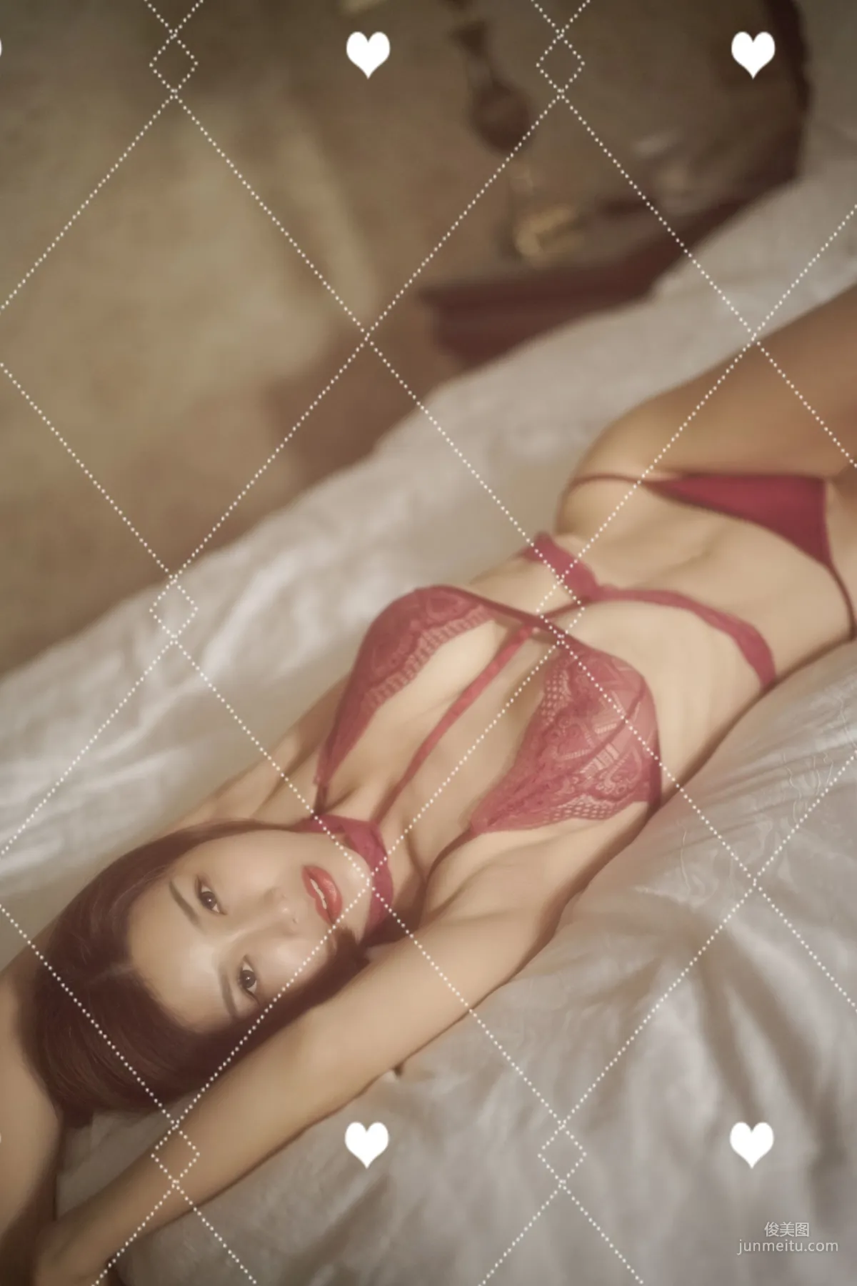闫盼盼《紫色全屏》寫真集 34