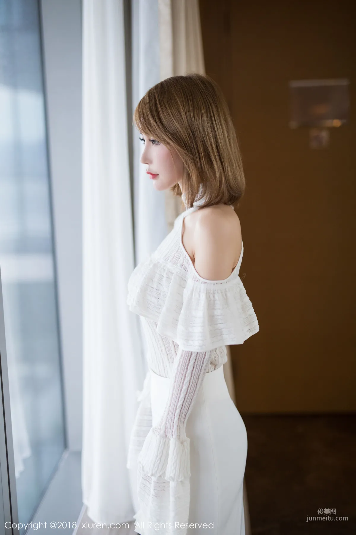 Chutian Olivia 'Breasts and Legs Series' [XiuRen] No.1121 Photo Set photo 9