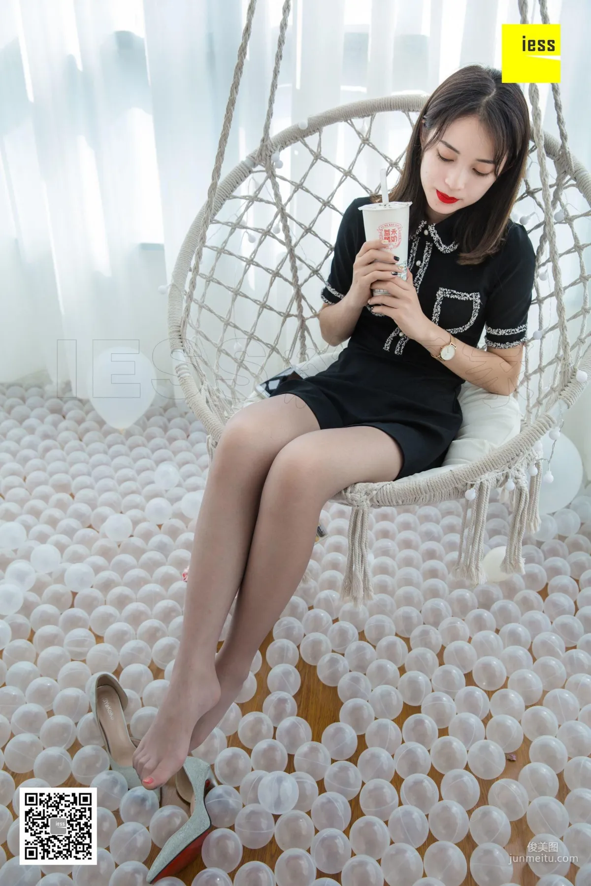 姗姗 《玩個球》[異思趣向IESS] 絲享家291 寫真集 85