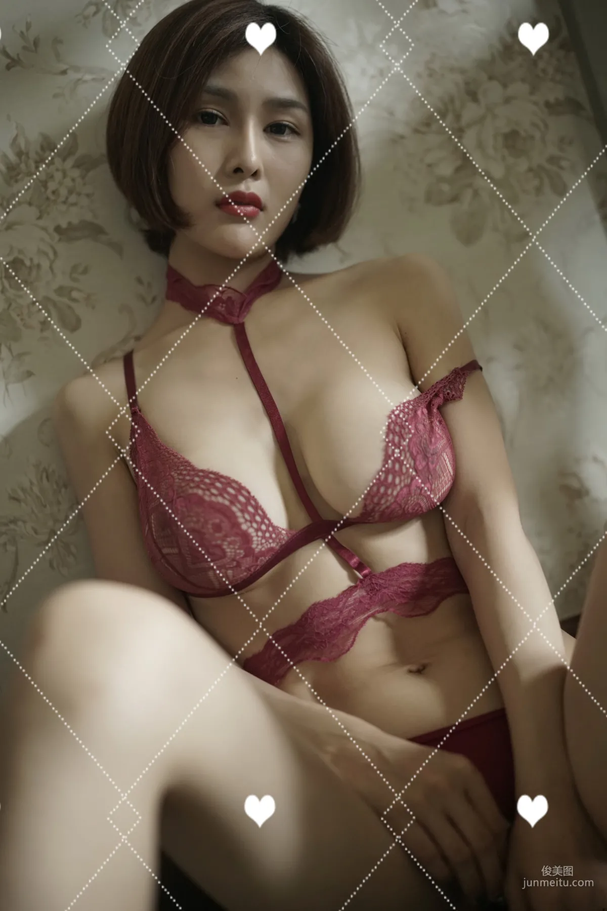闫盼盼《紫色全屏》寫真集 21