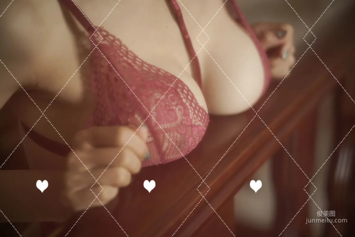 闫盼盼《紫色全屏》寫真集 17