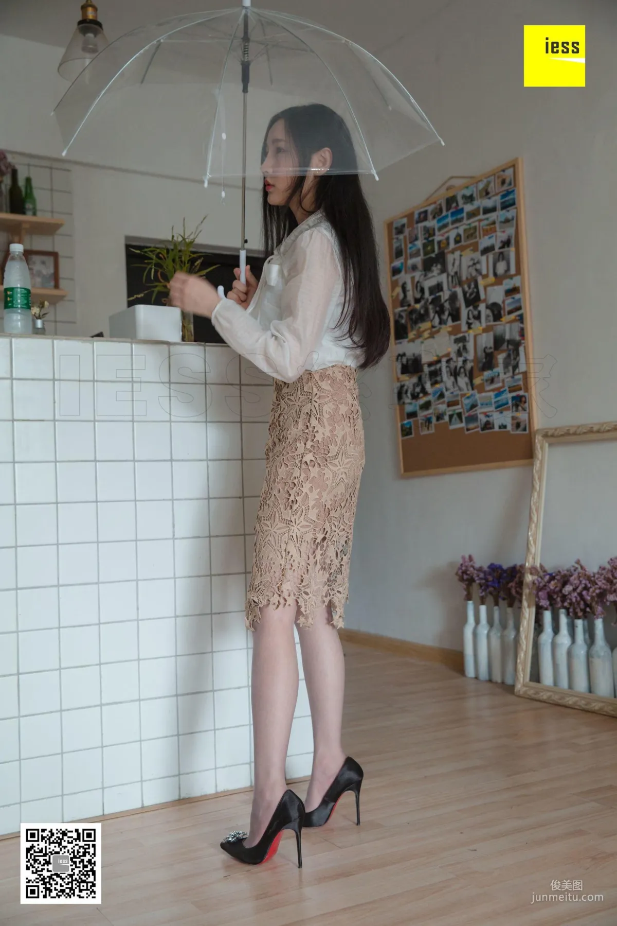 Wen Xin, Big Bear Also Likes Gray Stockings, [IESS] Silk Enjoyer 301 Beautiful Legs and Silk Feet Photo Set photo 62