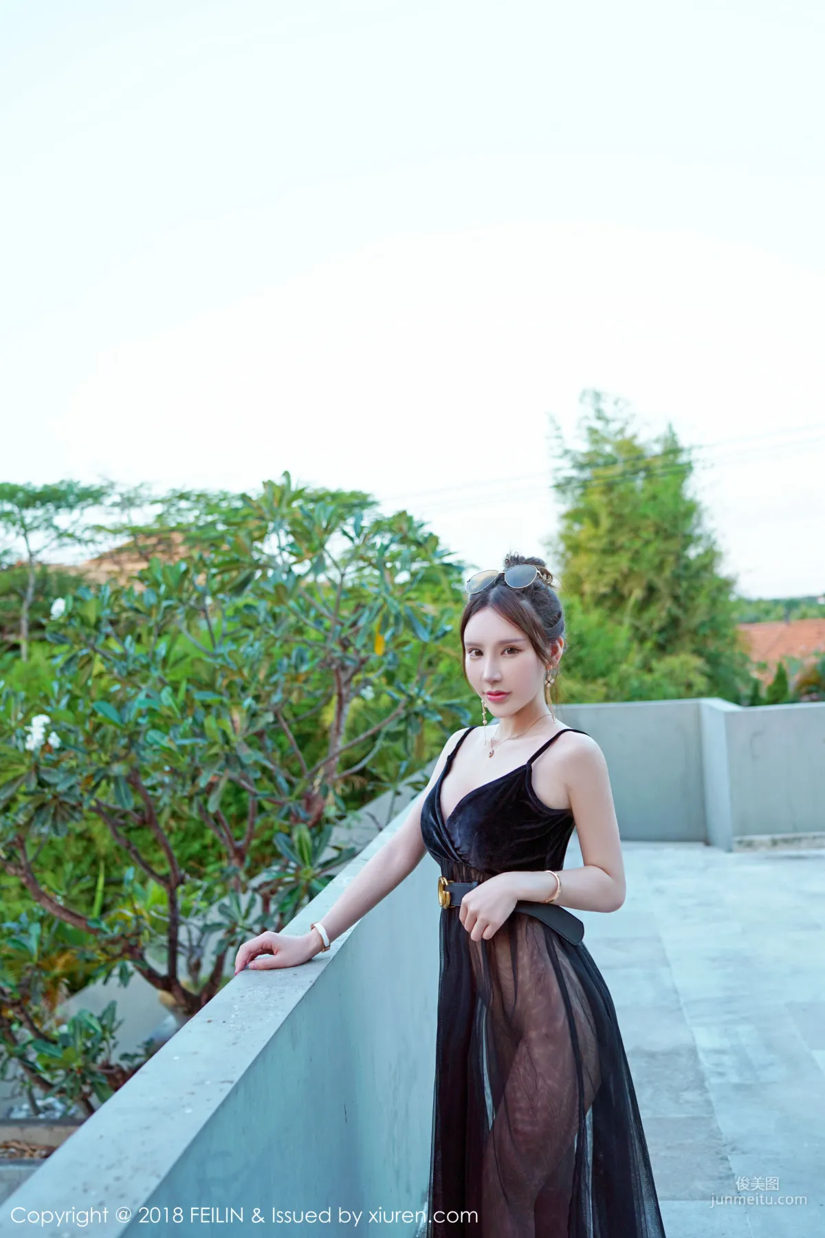 Zhou Yuxi, Faintly Visible Curve Temptation [FeiLin] VOL.163 Photo Set photo 13