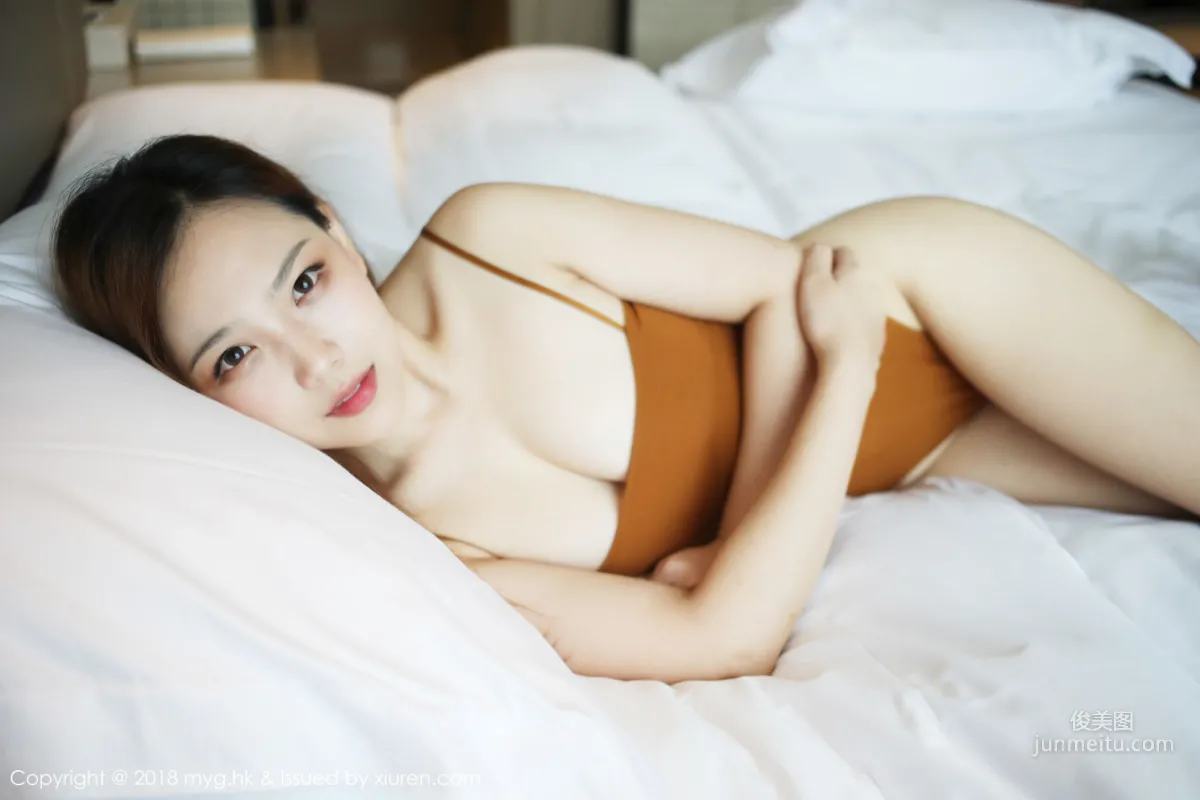 Xu Weiwei mia, The Hardworking Photo Goddess [MyGirl] Vol.310 Photo Set photo 4