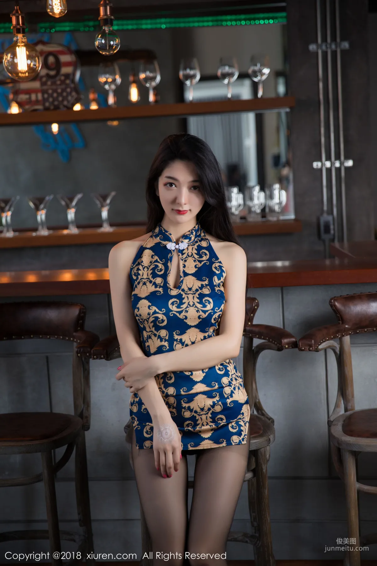 Angela Xiao Reba, Qipao, Stockings and Beautiful Legs [XiuRen] No.1131 Photo Set photo 1
