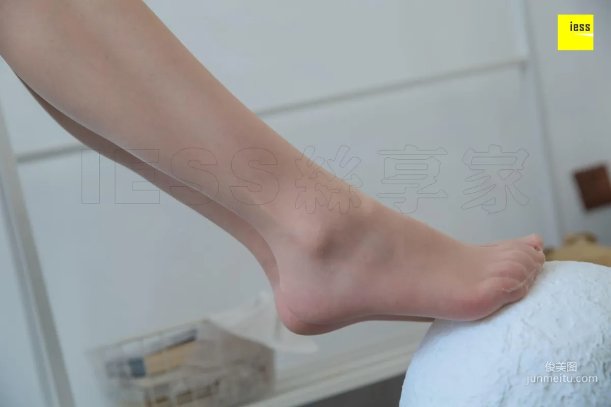 Wen Xin Slightly Raised Curves [IESS] Silk Enjoyer 311 Beautiful Legs and Feet Photo Set photo 46