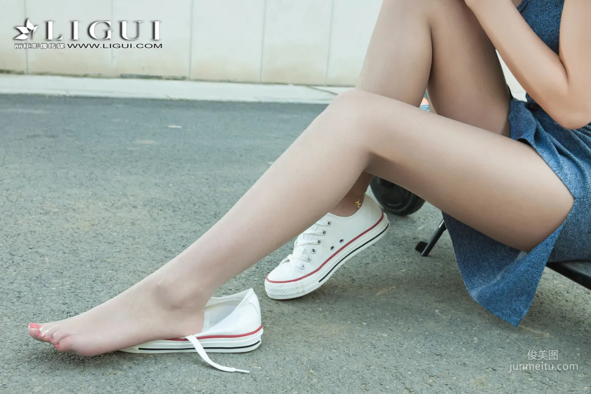 Xuegao Dress + Sneakers Legs and Feet [Ligui] Photo Set photo 14