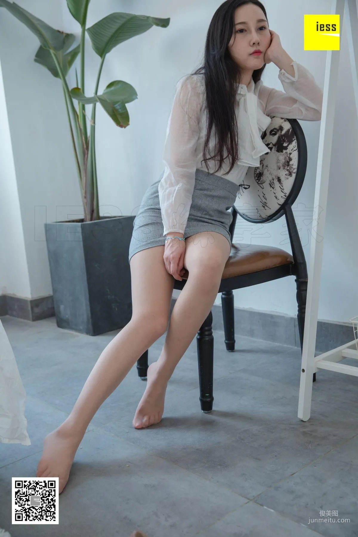 Wen Xin Slightly Raised Curves [IESS] Silk Enjoyer 311 Beautiful Legs and Feet Photo Set photo 62