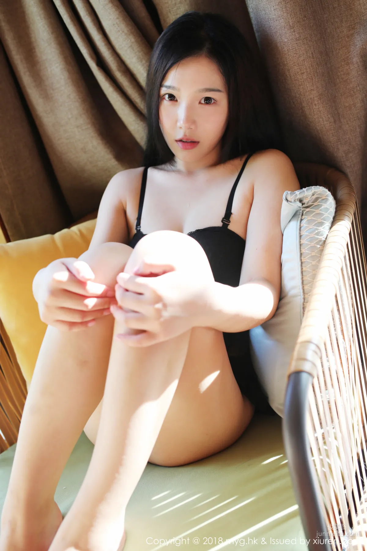 Xu Weiwei mia, Big Bust and Beautiful Curves Temptation [MyGirl] Vol.307 Photo Set photo 15