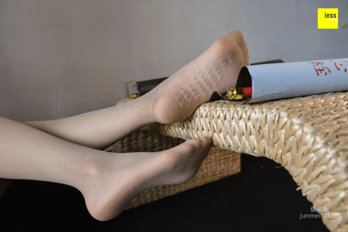 Qi Qi, Fantasy of Fish Mouth [IESS] Silk Enjoyer 307, Beautiful Legs and Silk Feet Photo Set photo 76