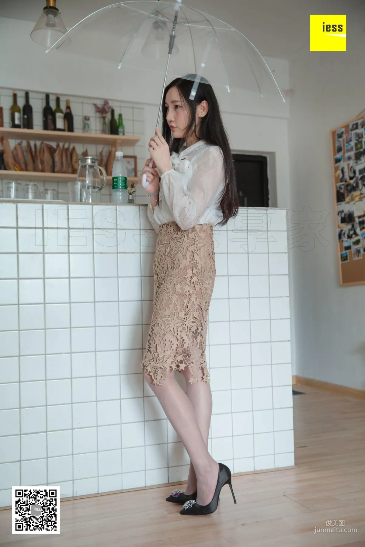 Wen Xin, Big Bear Also Likes Gray Stockings, [IESS] Silk Enjoyer 301 Beautiful Legs and Silk Feet Photo Set photo 63