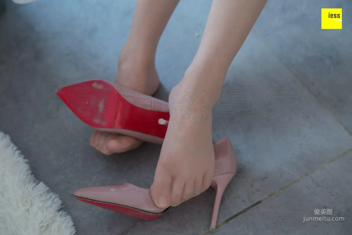 Wen Xin Slightly Raised Curves [IESS] Silk Enjoyer 311 Beautiful Legs and Feet Photo Set photo 70