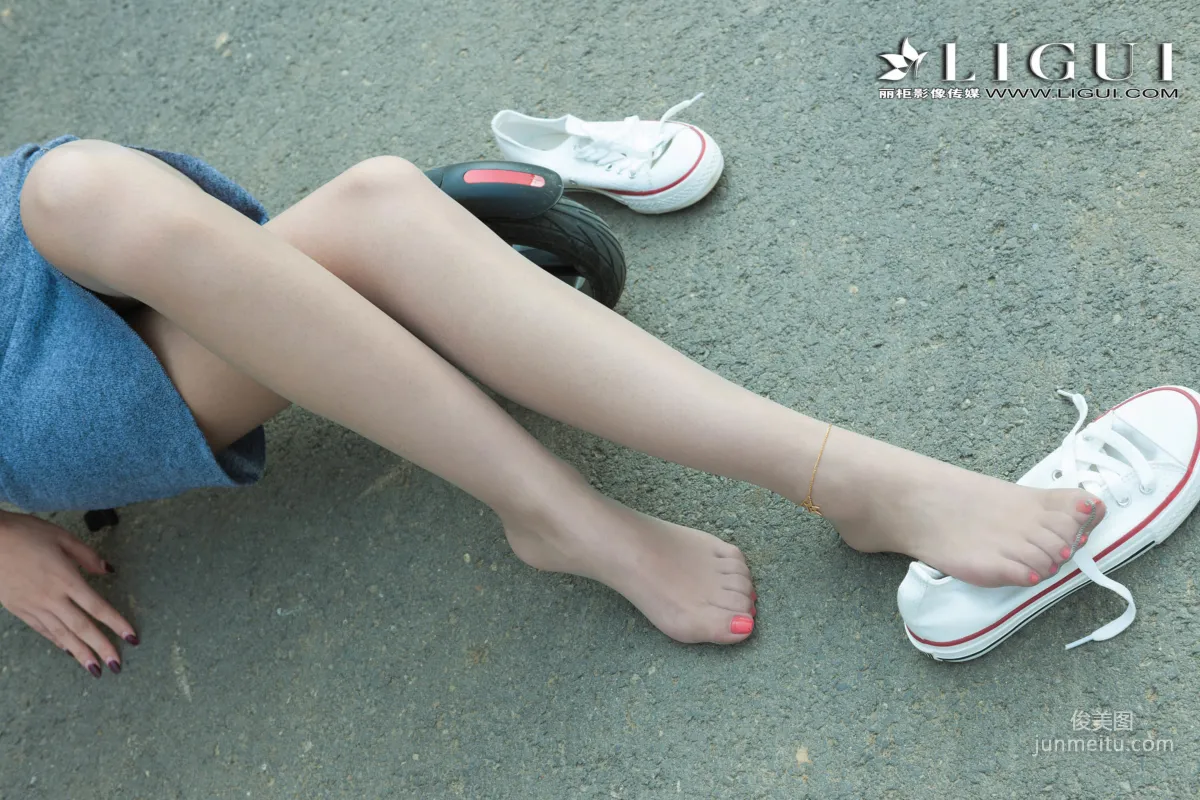 Xuegao Dress + Sneakers Legs and Feet [Ligui] Photo Set photo 45