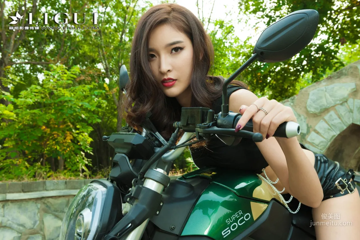 Zumo Xuegao "Leather Jacket and Long Boots Motorcycle Girl" [Ligui] Legs Photo Set photo 48