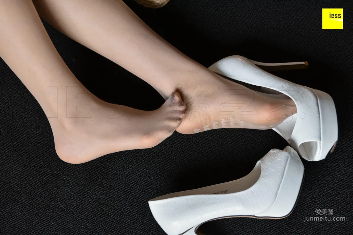 Qi Qi, Fantasy of Fish Mouth [IESS] Silk Enjoyer 307, Beautiful Legs and Silk Feet Photo Set photo 67