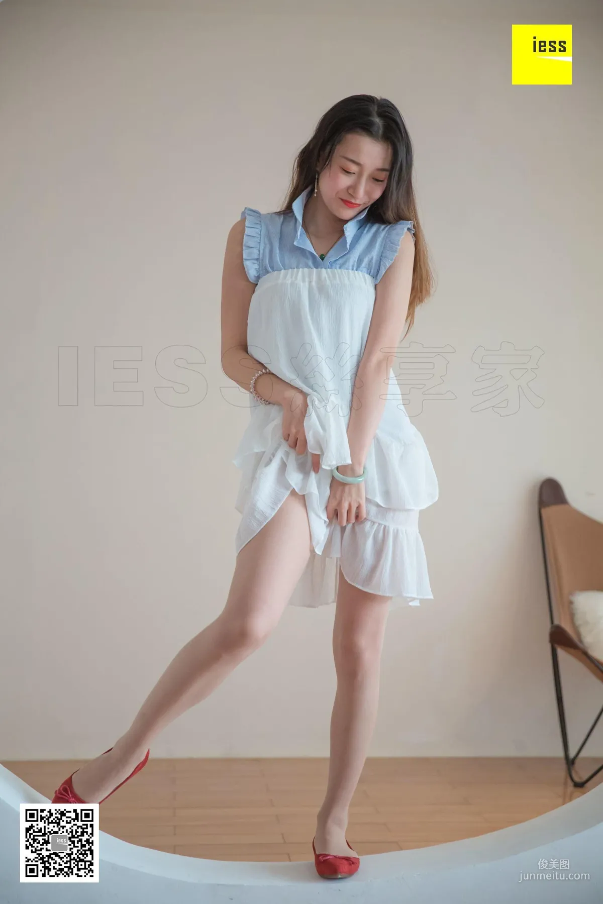 IESS Qiuqiu Red Flat Shoes Dance [IESS] Silk Enjoyer 313 Beautiful Feet and Silk Stockings Photo Set photo 2