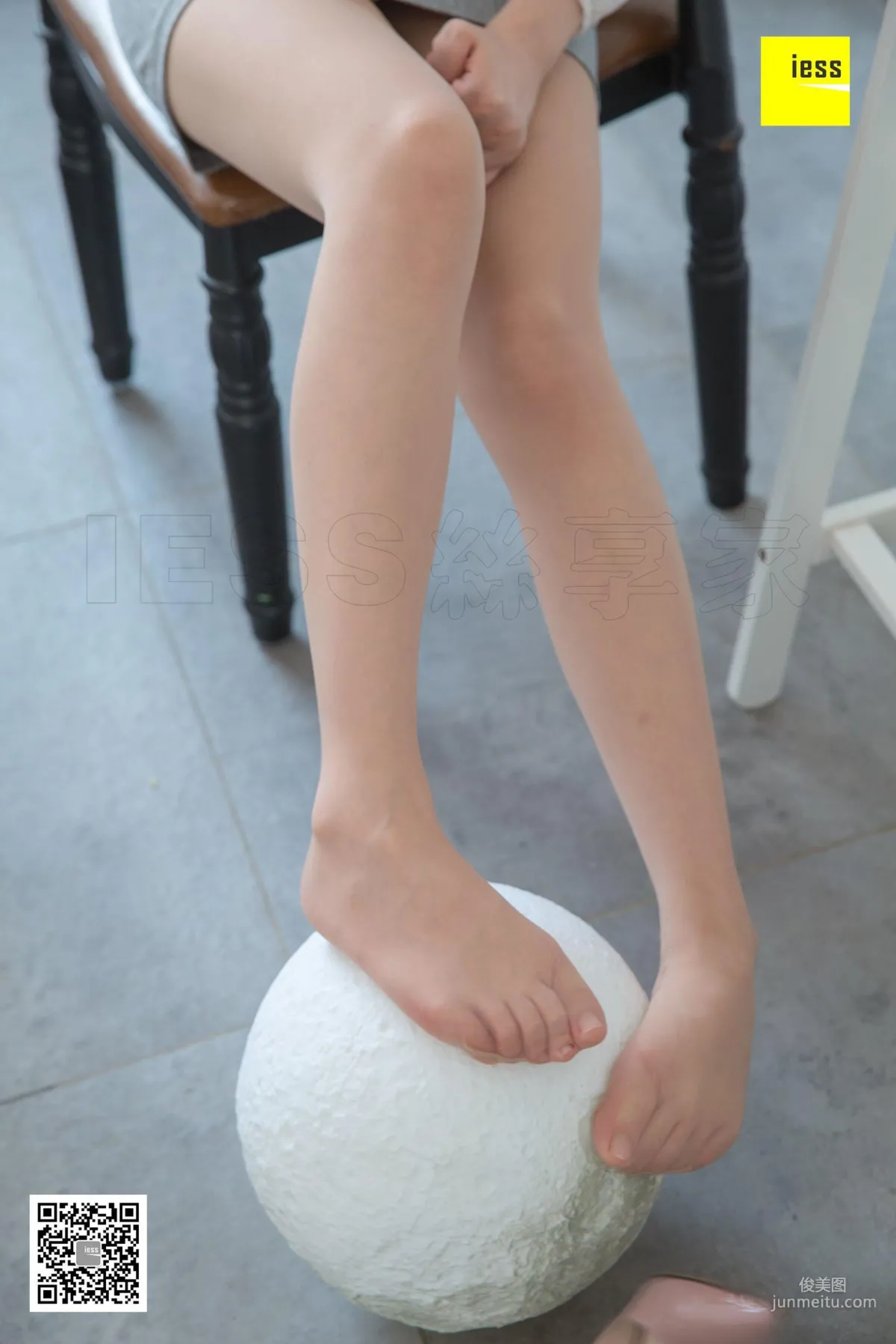 Wen Xin Slightly Raised Curves [IESS] Silk Enjoyer 311 Beautiful Legs and Feet Photo Set photo 43