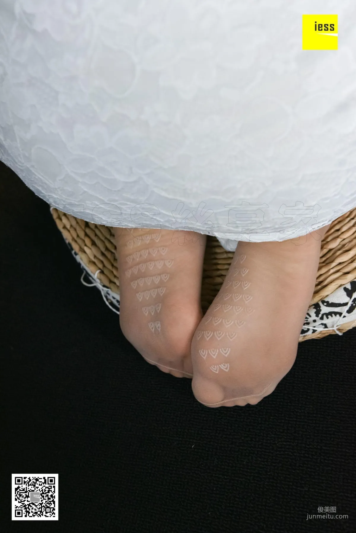 Qi Qi, Fantasy of Fish Mouth [IESS] Silk Enjoyer 307, Beautiful Legs and Silk Feet Photo Set photo 60