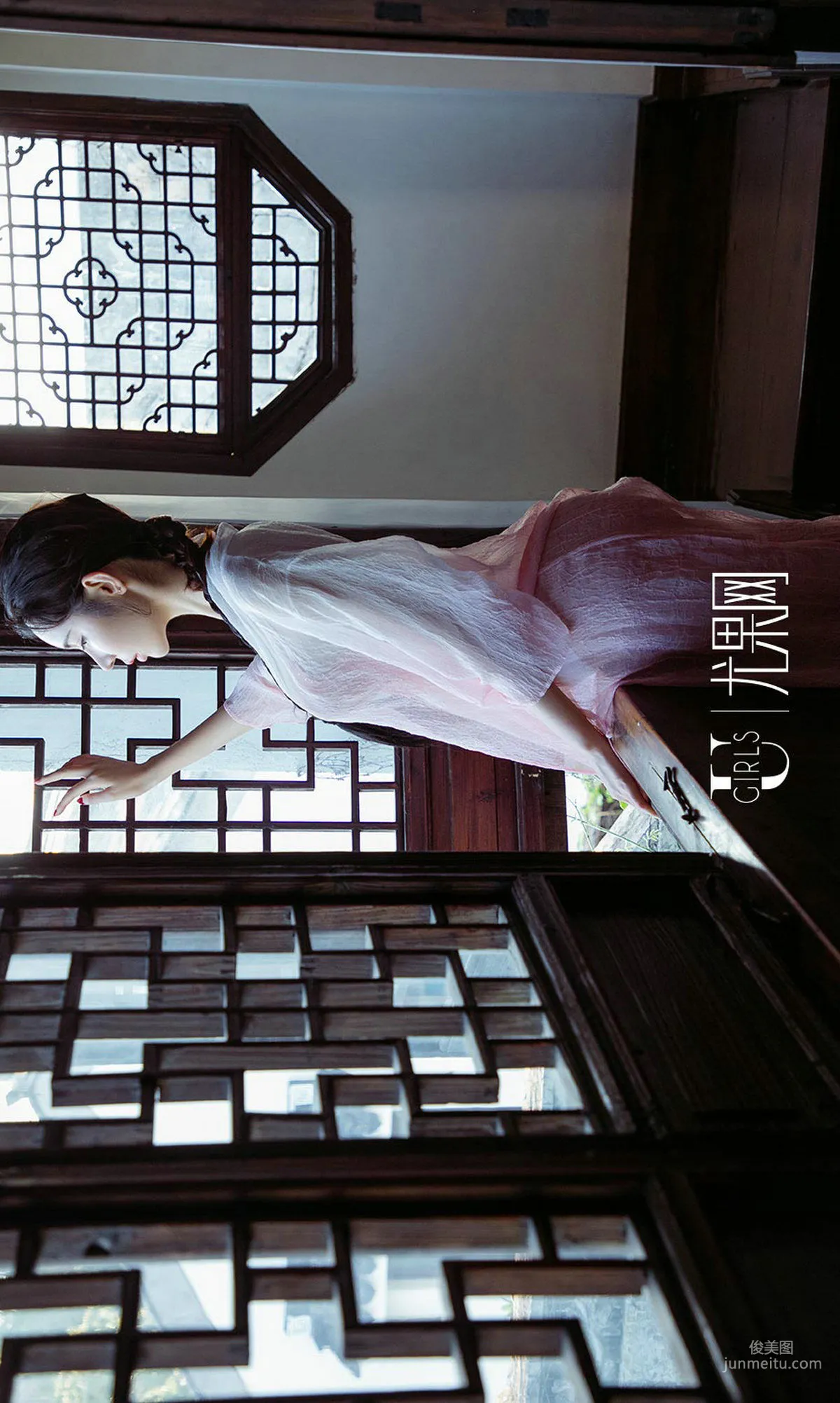 萌琪琪《庭院深處》 [尤果圈愛尤物] No.1250 寫真集 26