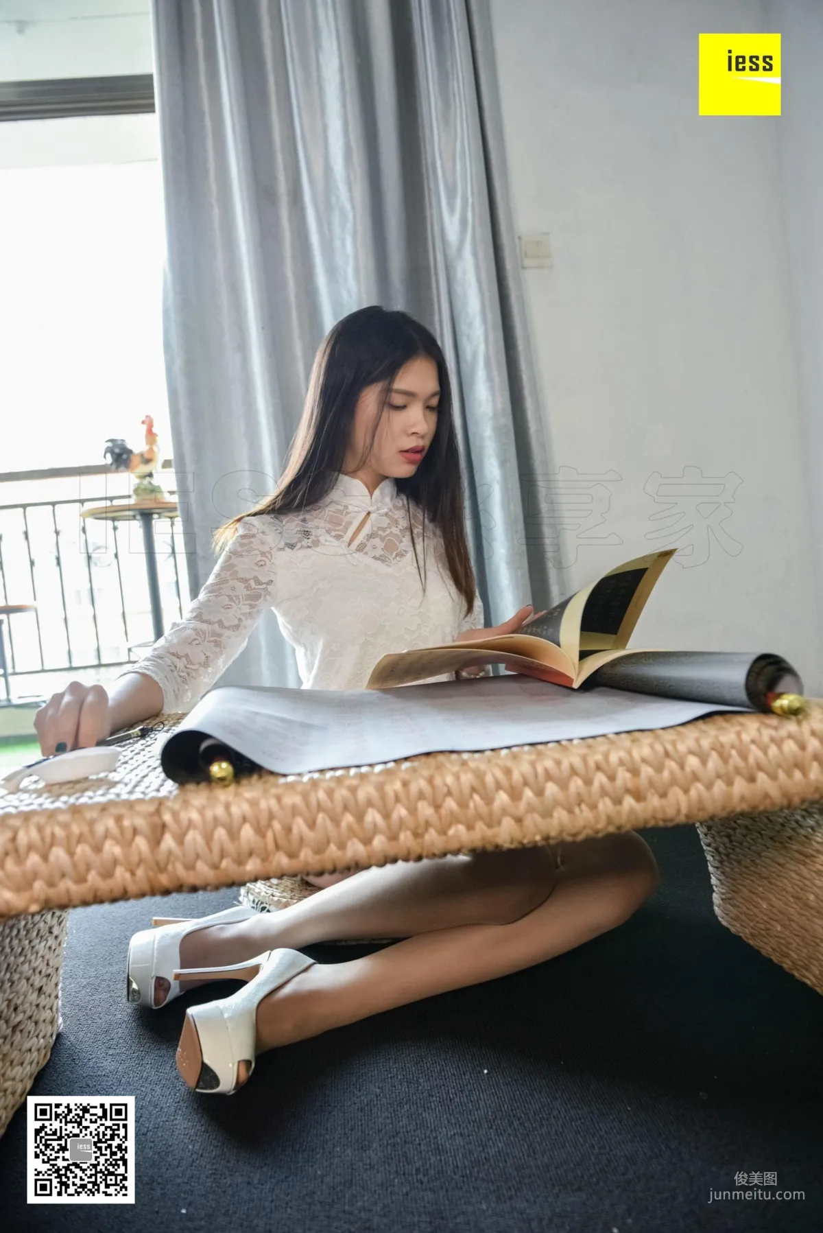 Qi Qi, Fantasy of Fish Mouth [IESS] Silk Enjoyer 307, Beautiful Legs and Silk Feet Photo Set photo 12