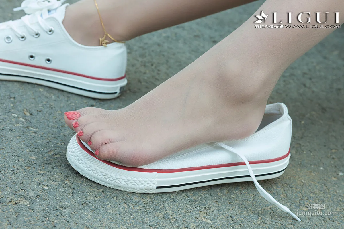 Xuegao Dress + Sneakers Legs and Feet [Ligui] Photo Set photo 12