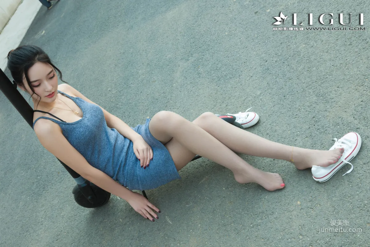 Xuegao Dress + Sneakers Legs and Feet [Ligui] Photo Set photo 44