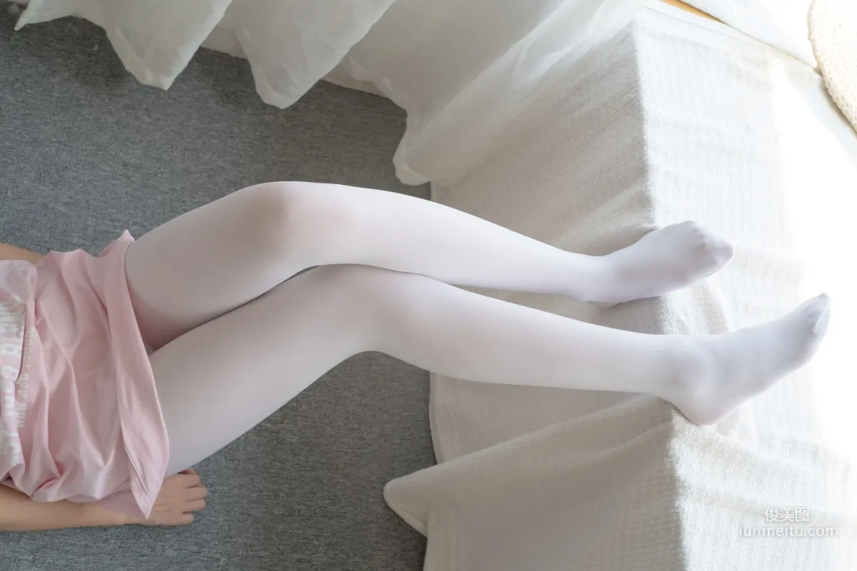 《粉紅少女白絲美足》 [森蘿财團] R15-035 寫真集 11