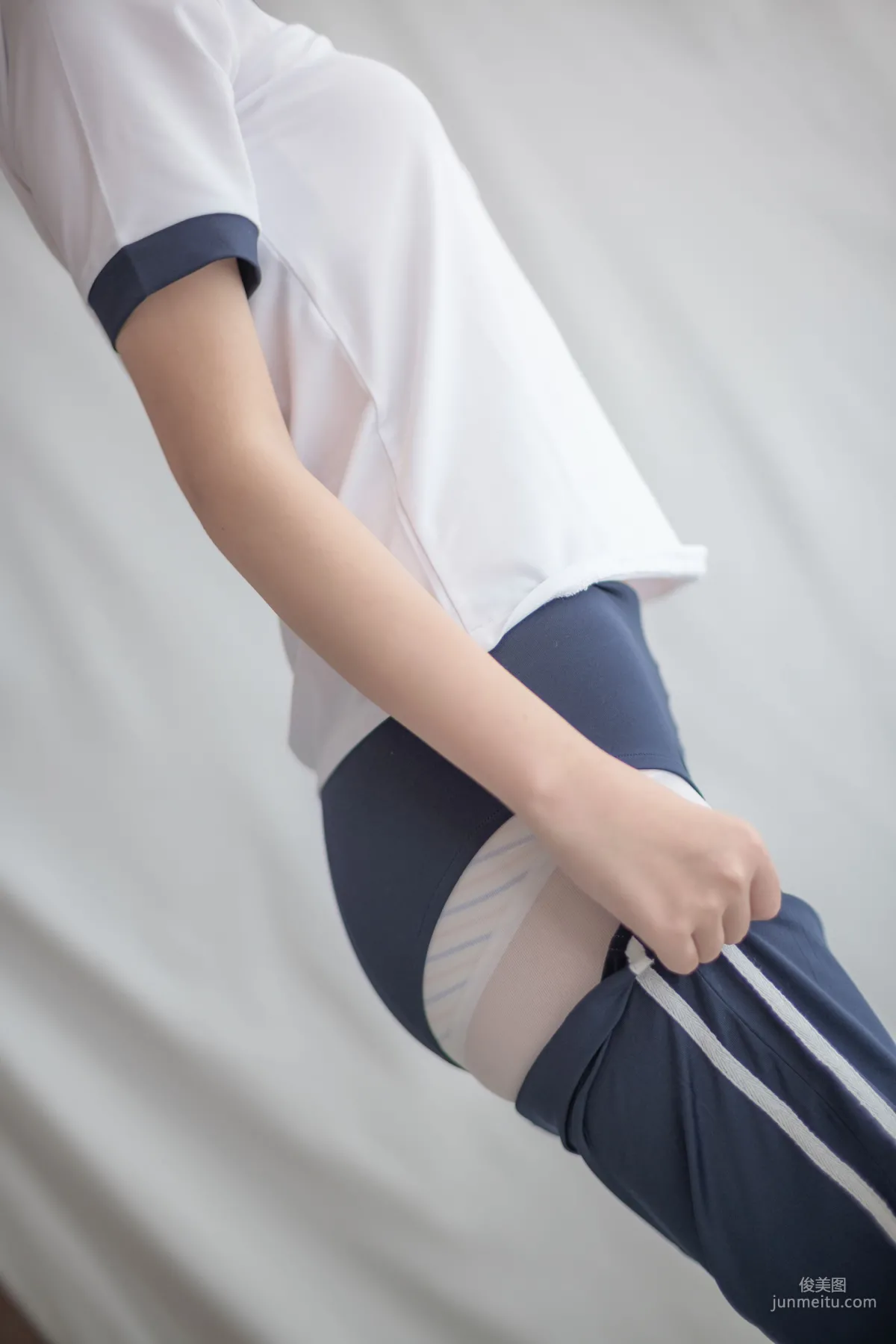 《白丝运动少女》 [森萝财团] R15-013 写真集70