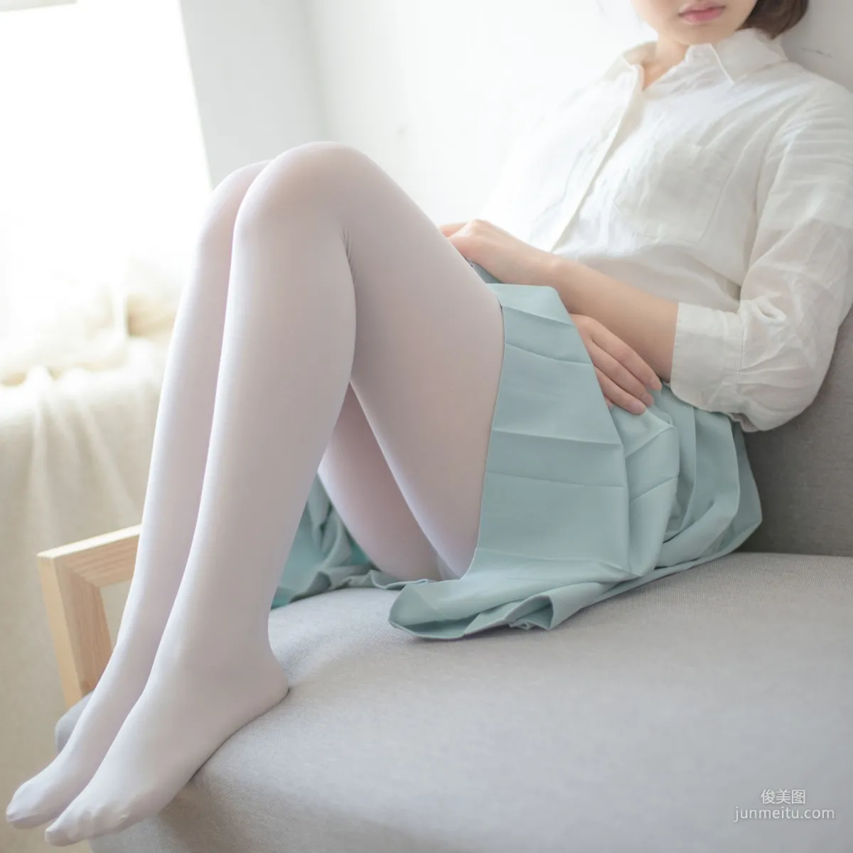 《水嫩白絲》 [森蘿财團] R15-003 寫真集 39