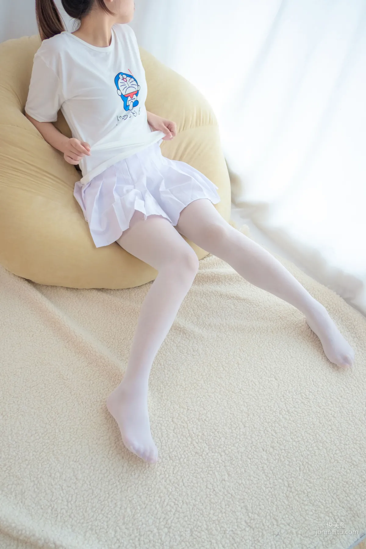 《水嫩嫩的白絲美足》 [森蘿财團] R15-006 寫真集 7
