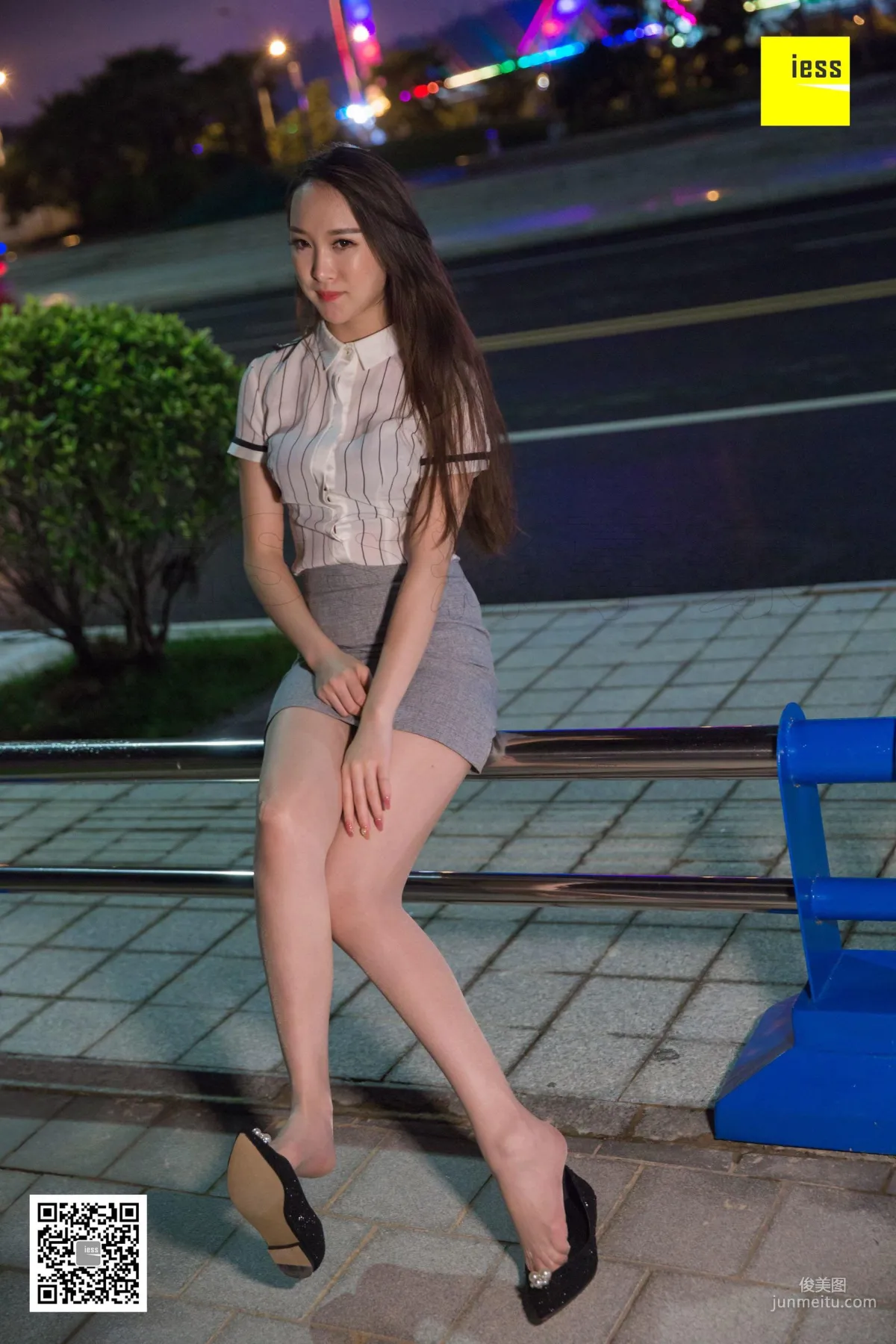 Uniform Yun Yun Under the Streetlight [IESS] Devil Wednesday Special Issue 29 Photo Set photo 73