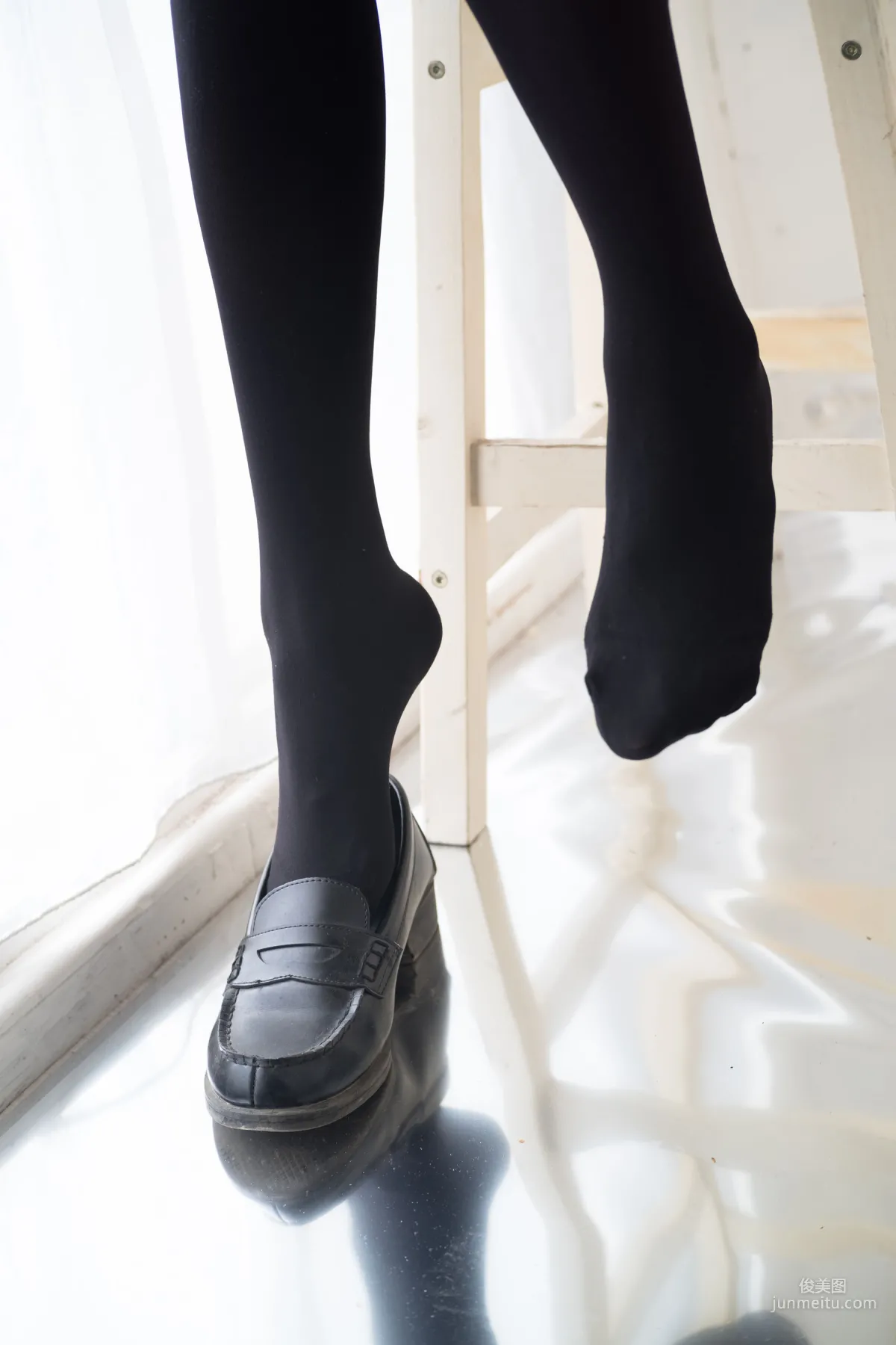 《慢慢脫下你的黑絲》 [森蘿财團] R15-029 寫真集 6