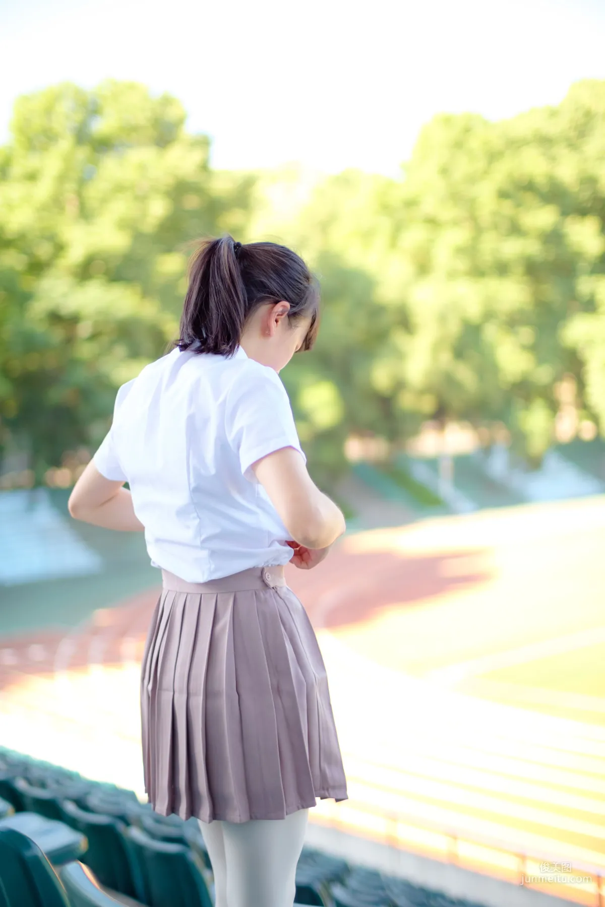 《操场上的白丝》 [森萝财团] R15-030 写真集24