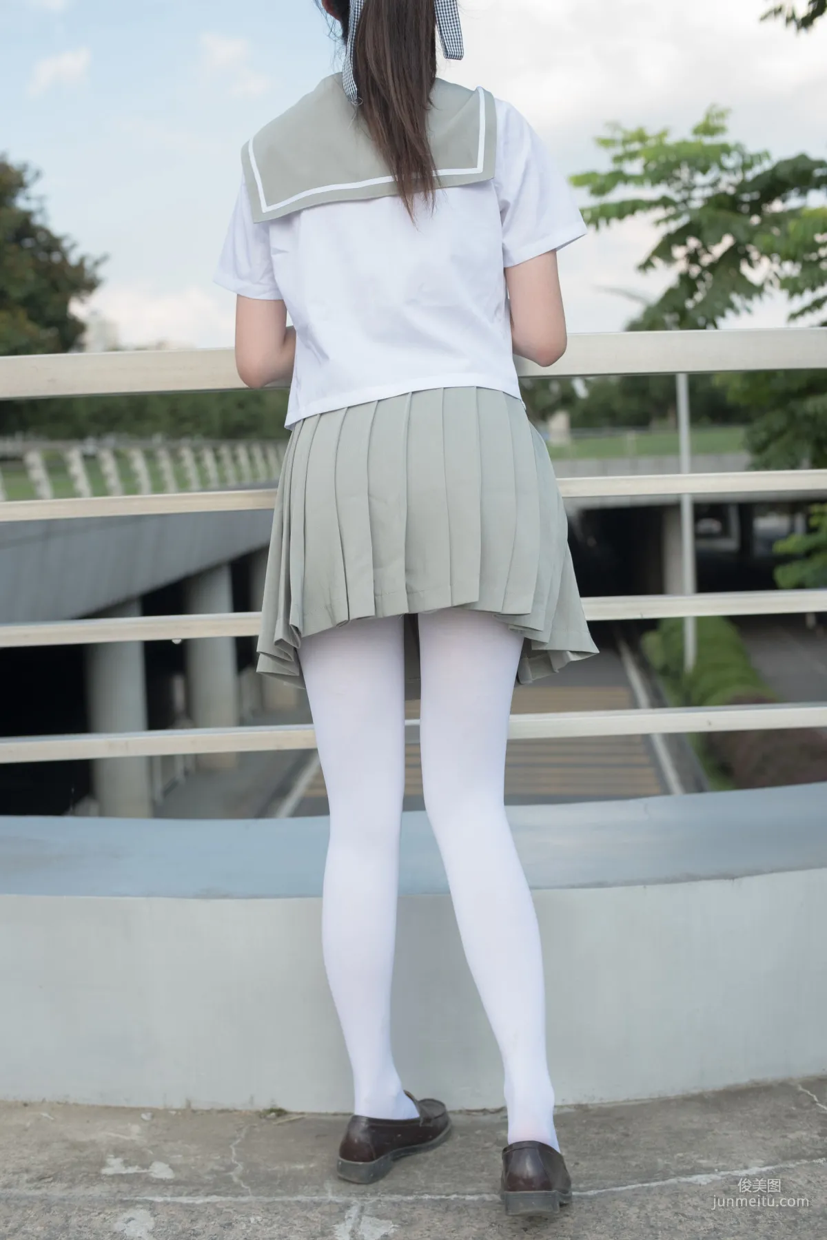 《JK白丝户外》 [森萝财团] R15-026 写真集52