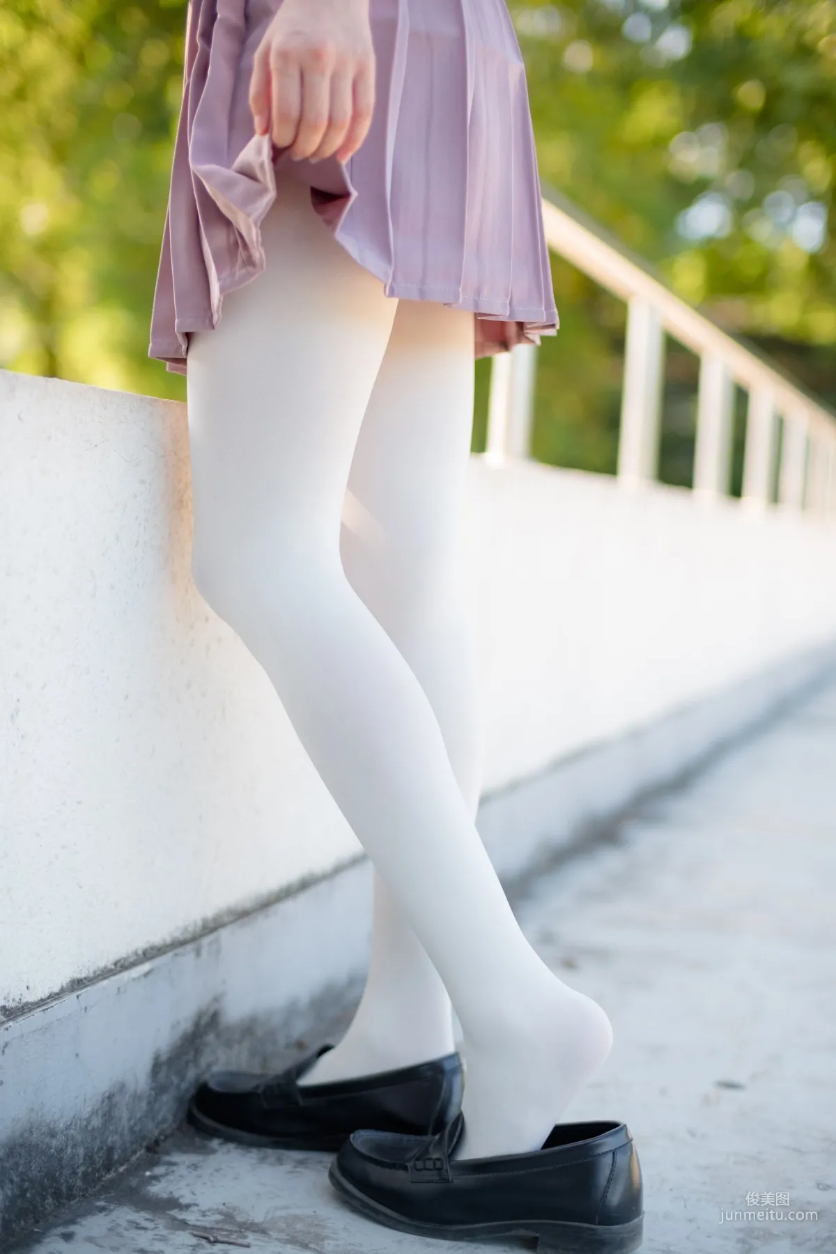 《操场上的白丝》 [森萝财团] R15-030 写真集30