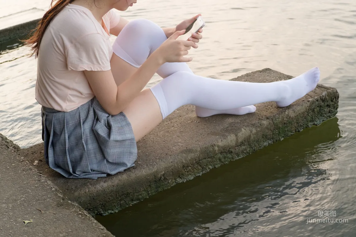 《湖边戏水白丝》 [森萝财团] R15-032 写真集90