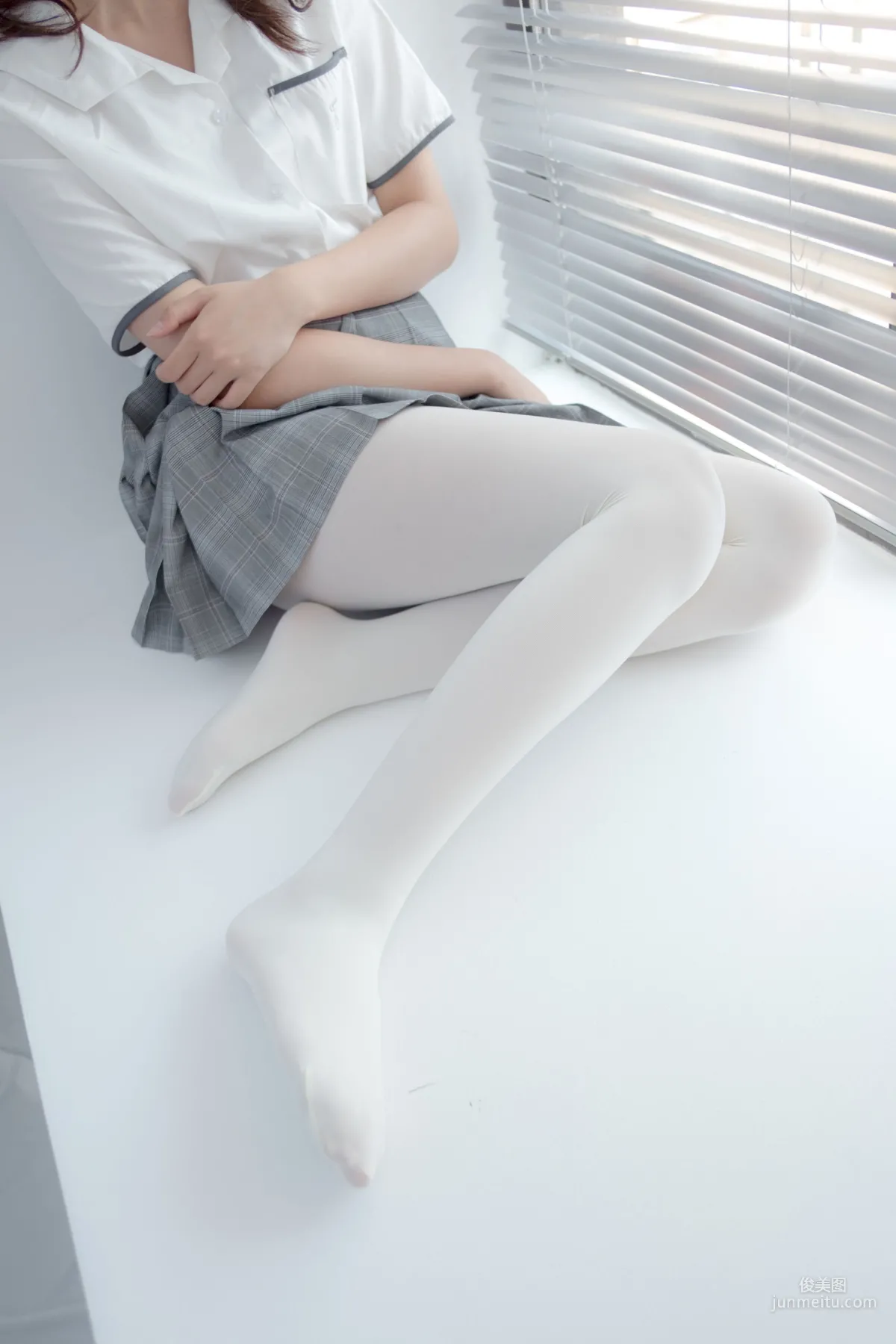 《吹彈可破》 [森蘿财團] R15-028 寫真集 63