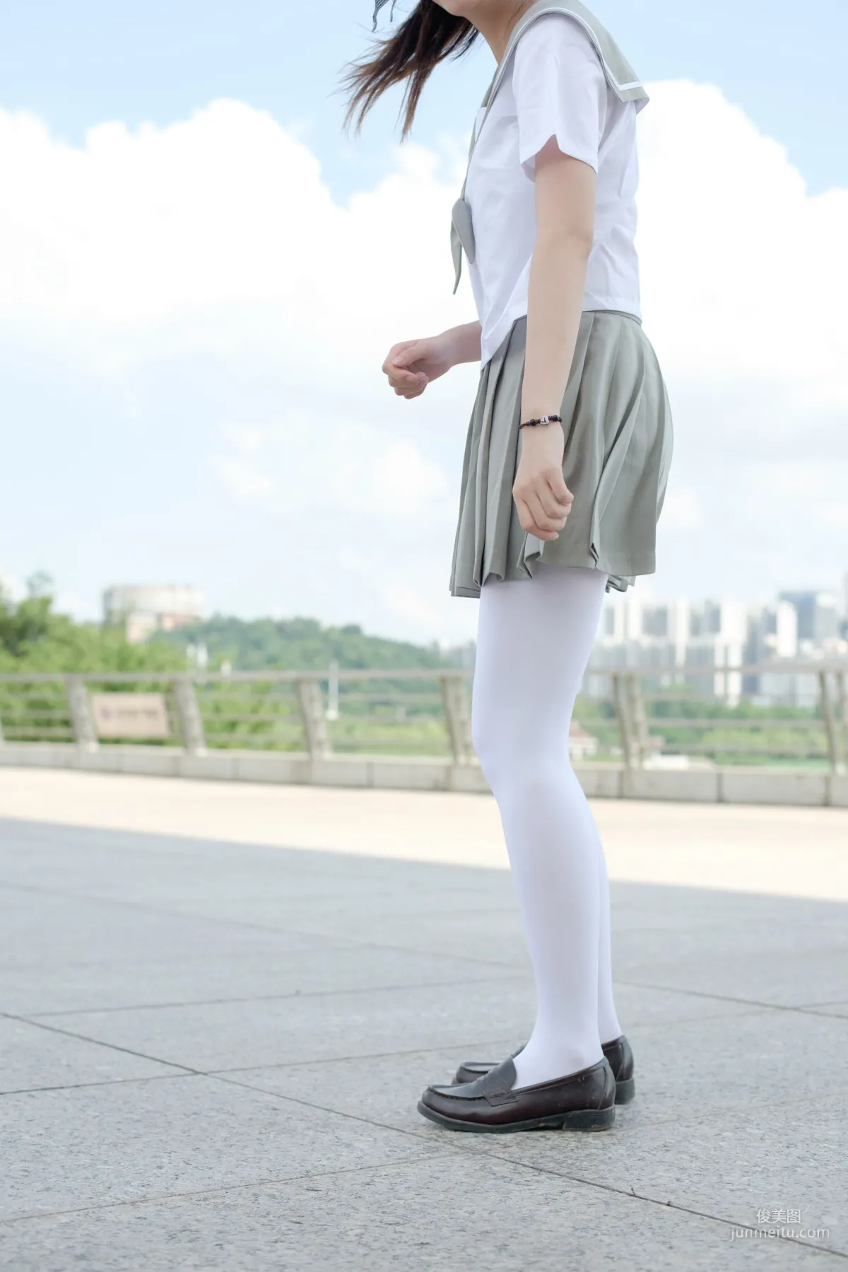 《JK白丝户外》 [森萝财团] R15-026 写真集4