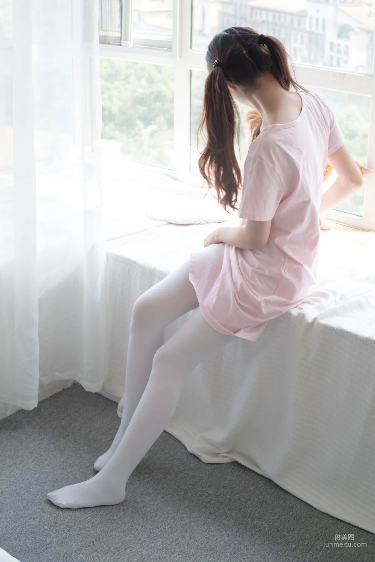 《粉紅少女白絲美足》 [森蘿财團] R15-035 寫真集 13