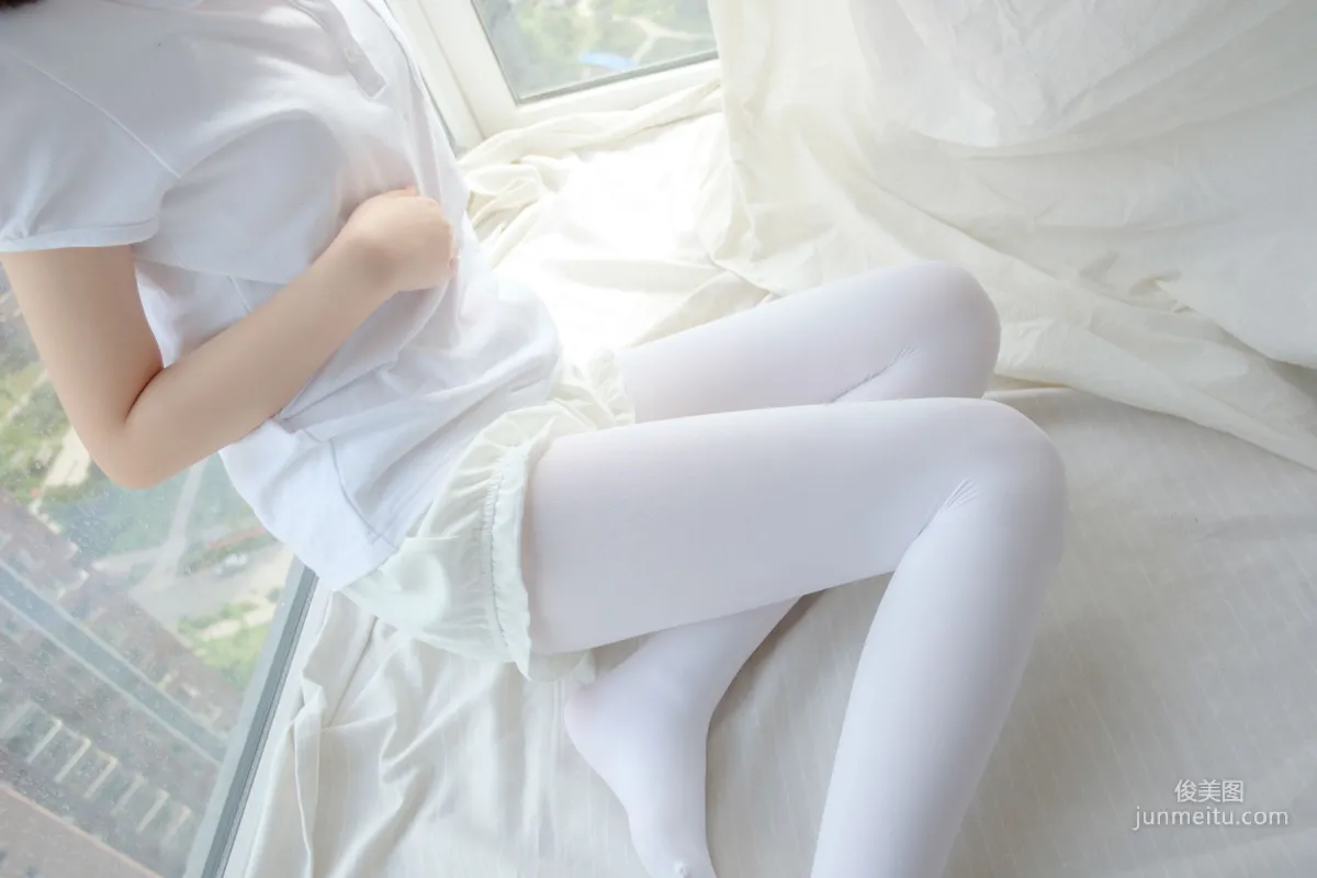 《窗台上的白丝少女》 [森萝财团] R15-018 写真集12