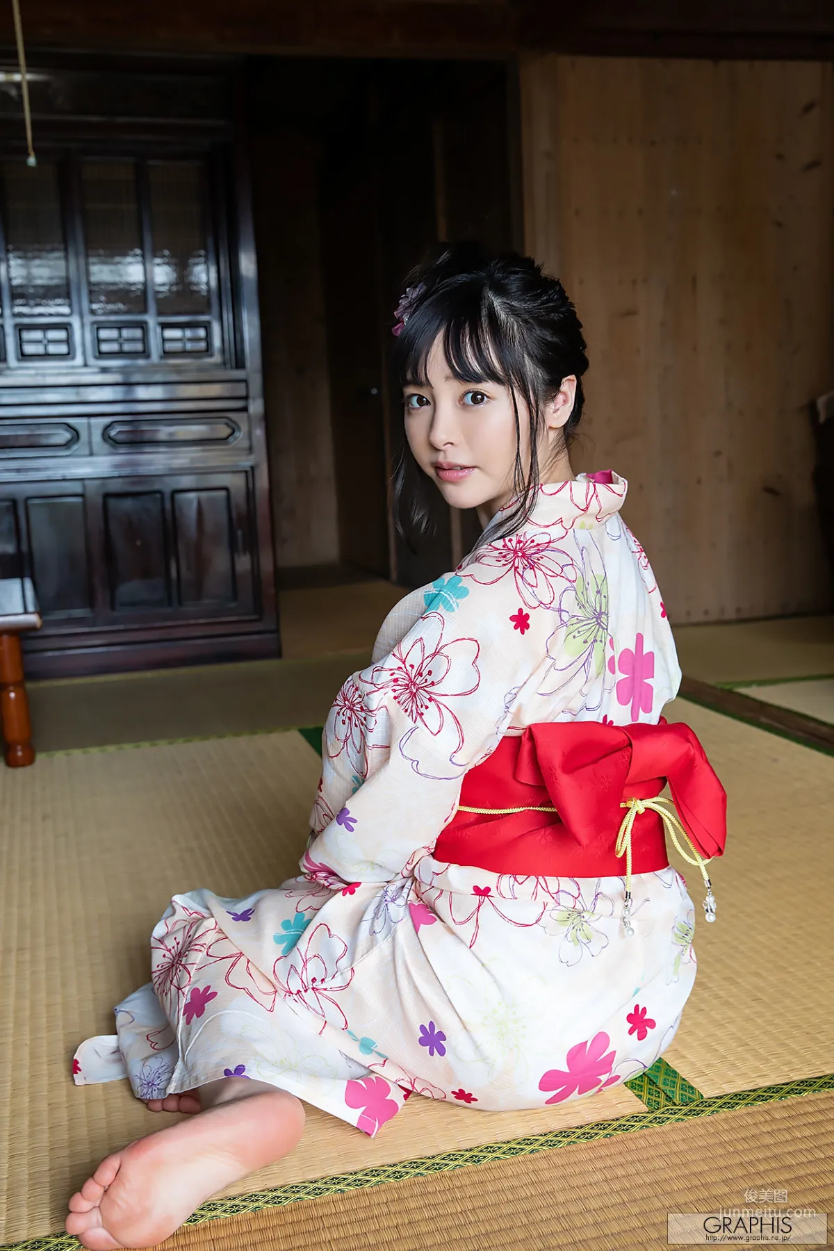 小倉由菜《Yunacent Cute》 [Graphis] Gals 写真集16