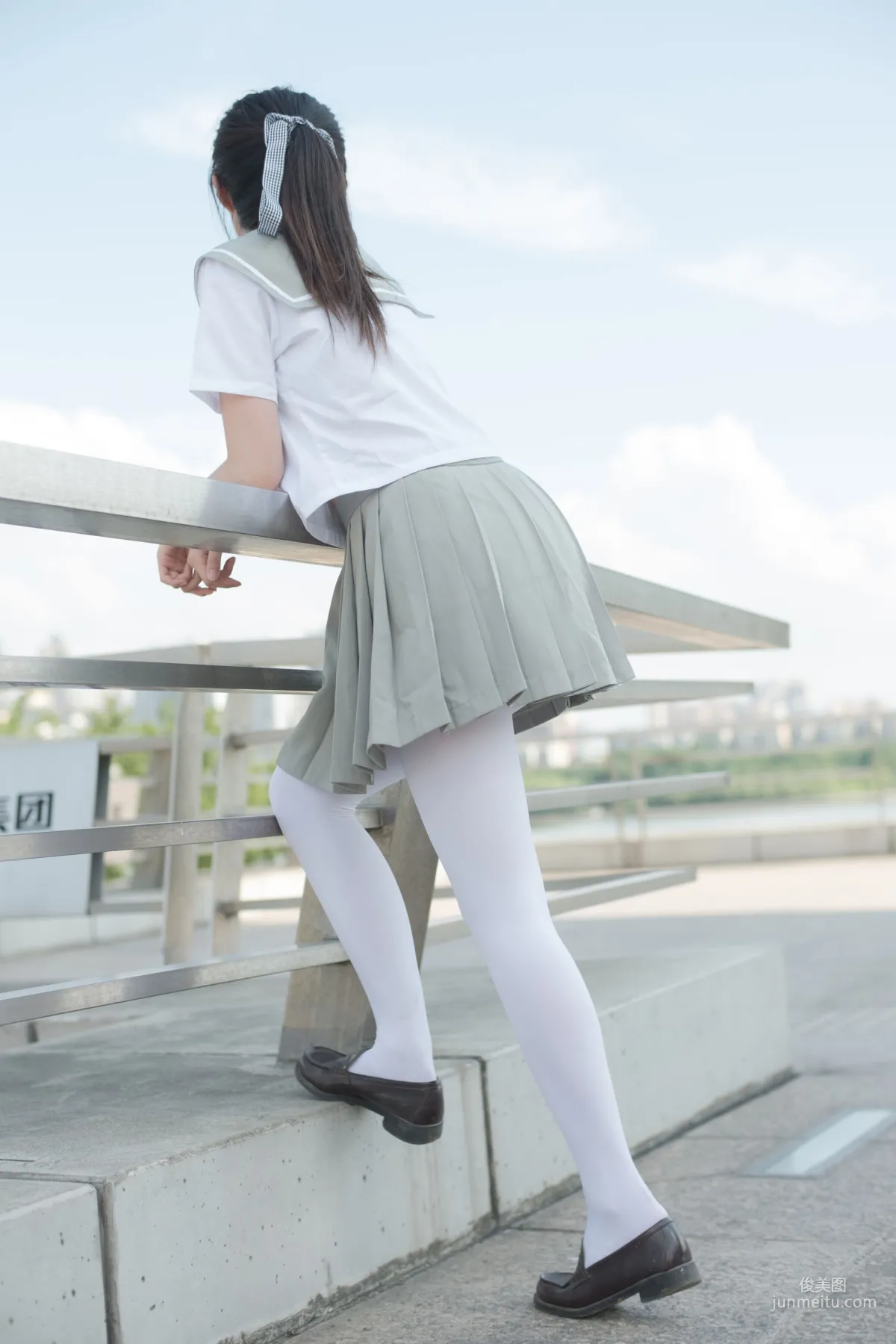 《JK白丝户外》 [森萝财团] R15-026 写真集22