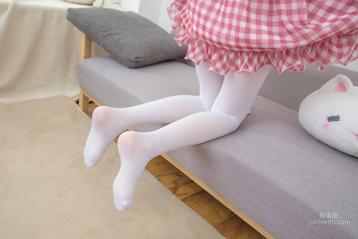 《红色格子裙白丝MM》 [森萝财团] R15-011 写真集7